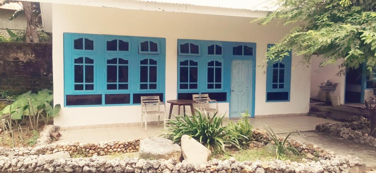 The Village Rua Beach Homestay Eksteriør billede