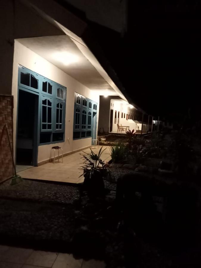 The Village Rua Beach Homestay Eksteriør billede