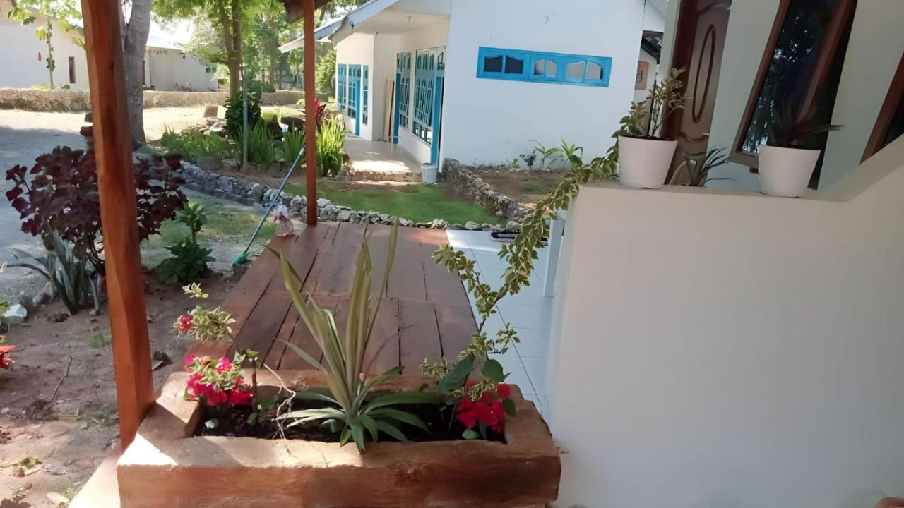 The Village Rua Beach Homestay Eksteriør billede