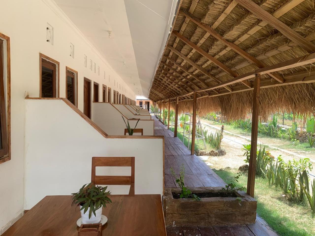 The Village Rua Beach Homestay Eksteriør billede